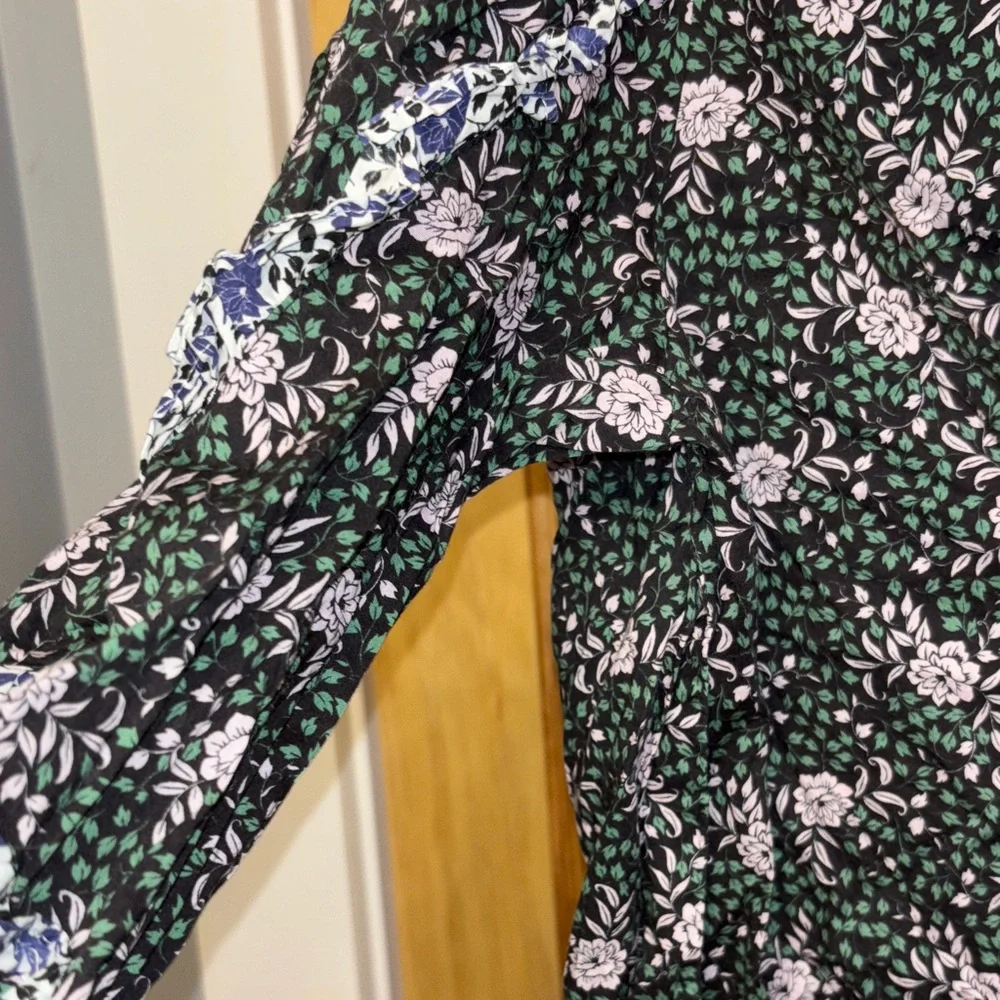 J. Crew Dark Green Floral Blouse - Picture 3 of 6